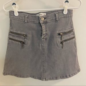 Gray jean skirt with zippers